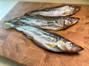 Джерки свиные со вкусом чили 45 гр.: Корюшка с икрой вяленая ГОСТ (крупная)