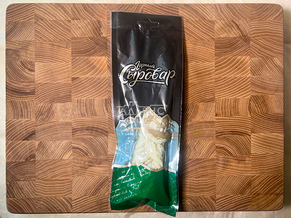 Сыр 100 гр ГОРНЫЙ СЫРОВАР (Косичка с укропом и чесноком) в Реутове