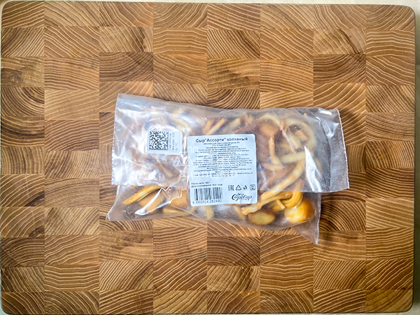 Сыр 150 гр ГОРНЫЙ СЫРОВАР (Ассорти копчёный) в Реутове