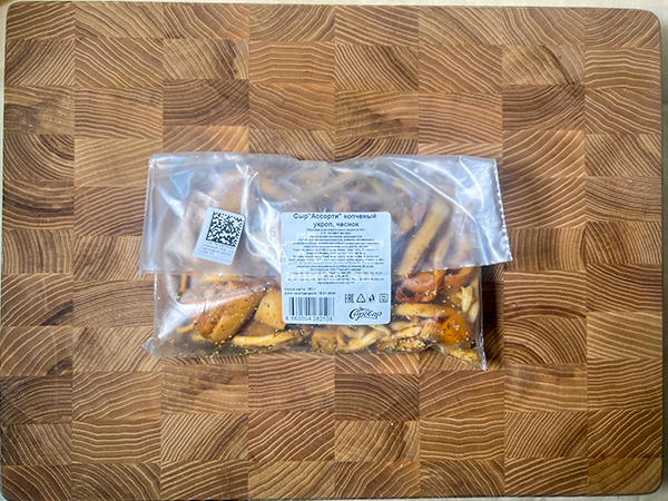 Сыр 150 гр ГОРНЫЙ СЫРОВАР (Ассорти копчёный с укропом и чесноком) в Реутове